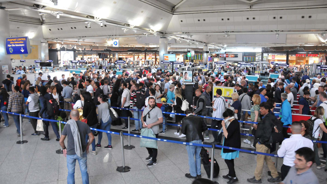 Dünyada sadece üç kişi pasaportsuz seyahat ediyor! Sınır geçme hakkına sahipler