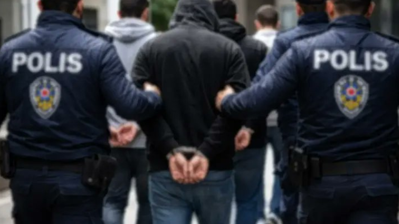 Ankara'da 21 şüpheliye eş zamanlı uyuşturucu ve fuhuş operasyonu