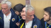 Jose Mourinho'yu afallatan öpücük: Sosyal medyayı sallayan video