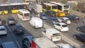 Haramidere'de kaza: Yol kapandı, ekipler sevk edildi