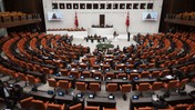 Kritik oylamada öne çıkanlar: 'Mürekkep yalama' polemiği ve gazetecilere baskı