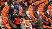 CHP Grubu Meclis'i terk etti