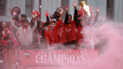 Liverpool'un 20. şampiyonluğu kutlandı