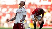 Arsenal bıraktığı yerden: Manchester'ı evinde avladı!