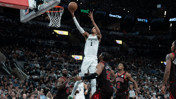Wembanyama 41 sayı attığı maçta NBA tarihinin en erken 'double-double'ını yaptı
