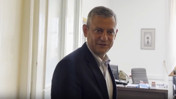&Ouml;zg&uuml;r &Ouml;zel, grup toplantısı kararını a&ccedil;ıklayacak