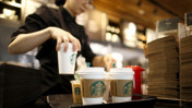Starbucks'ta işten &ccedil;ıkarma dalgası yayılıyor