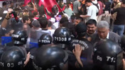Açlık grevindeki öğretmenlere polis müdahalesi