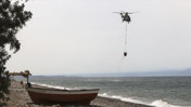 Yunanistan'da yangın söndürme helikopteri düştü