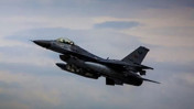 Uçak kaçırılma alarmı Türk F-16'lar havalandı