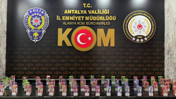 Antalya'da ka&ccedil;ak&ccedil;ılara ge&ccedil;it yok: 22 tarihi eser, 569 şişe i&ccedil;ki ele ge&ccedil;irildi