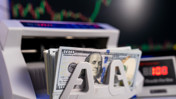 Dolar faizi 20 yılın zirvesinde