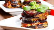 Patlıcanı böyle denemediyseniz çok şey kaçırıyorsunuz. Melanzane Alla Parmigiana nasıl yapılır?