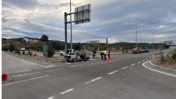 &Ccedil;anakkale'de otob&uuml;s otomobile &ccedil;arptı. Otomobil hurdaya d&ouml;nd&uuml; 2 kişi hayatını kaybetti