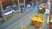 Beylikdüzü'nde feci kaza! Yolda düşen yayayı motosiklet ezdi