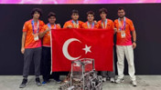 G&uuml;ney Kore&rsquo;de b&uuml;y&uuml;k başarı! T&uuml;rk lise &ouml;ğrencileri d&uuml;nya &uuml;&ccedil;&uuml;nc&uuml;s&uuml; oldu
