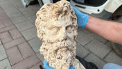 Tam 2 bin yıllık! İzmir'deki operasyonda Zeus heykelinin başı bulundu