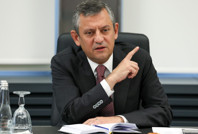 Özgür Özel'den kayyum tepkisi: O savcıyı bulup konuşturacağız