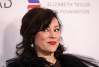 Ünlü dizinin yapımcısıyla evlenmişti: Diziden hâlâ para kazanıyormuş