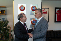 İbrahim Hacıosmanoğlu 'bedeli ağır olur' dedi, Dursun Özbek istifaya çağırdı