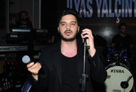 Şarkıcı İlyas Yalçıntaş'ın bir kadına "hakaret" davasında ara karar