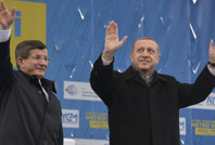 Davutoğlu'ndan AKP'ye bir sinyal daha