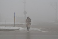 Yüksekova'da yoğun sis, donmuş camlar ve zorlu sabahlar...