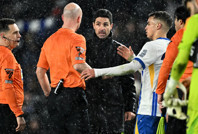 Arteta şok oldu: Arsenal, Brighton'a tartışmalı penaltıdan 2 puan bıraktı