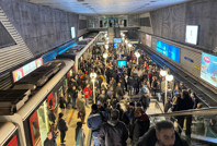 İzmir'de şoförler iş bıraktı, yollar kilitlendi