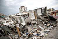 Depremde yıkılan Göçemen 2 apartmanının davası ertelendi