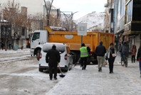 Van'da 255 yerleşim yerine ulaşım kesildi