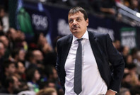 Ergin Ataman derbiyi kazandı, Ömer Faruk'u kaybetti