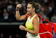 Son şampiyon Aryna Sabalenka yarı finalde