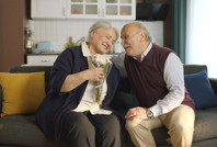 Cevabı bu dev araştırmada: Evliler mi daha mutlu, bekarlar mı?