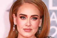 Adele'in 6 milyon sterlinlik malikanesi satılamıyor: Sebebi korkutucu iddialar
