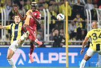 Galatasaray ve Fenerbahçe, 18 yıl sonra bir ilki başarabilir