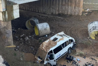 Tuzla'da servis şarampole yuvarlandı