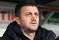 5 golle kazanan Hakan Keleş savunmadan şikayetçi