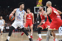 Anadolu Efes, Olympiakos'u salladı ama yıkamadı