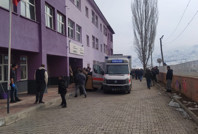 Okulda yemek yiyen 34 öğrenci hastanelik oldu