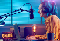 Podcast'in altın çağı: YouTube fenomenlerinin yeni kazanç kapısı