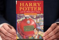 İlk baskı Harry Potter kitabı 21 bin sterline satıldı