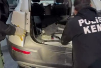 Gizli bölmeden kilolarca uyuşturucu çıktı