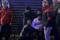 Komşu esnaflar arasında bıçaklı kavga