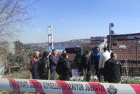 Beşiktaş'ta heyelan: 3 daireye toprak doldu