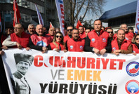 Öğretmenler tarikatlara karşı ayakta