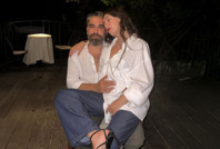 Neslihan Atagül ile Kadir Doğulu oğullarını kucağına aldı