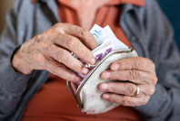 Emekliye bayram ikramiyesi ödemeleri başladı