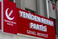 YRP'de iki belediye başkanına ihraç talebi