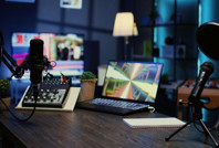 80 yıldır yayın yapıyordu: Trump kapatılmasına karar verdi